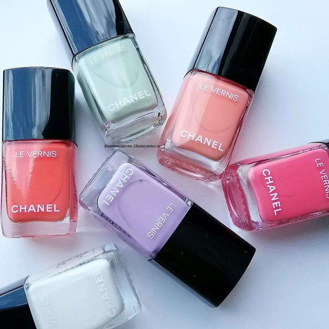 Chanel Nail Collection Summer 2022