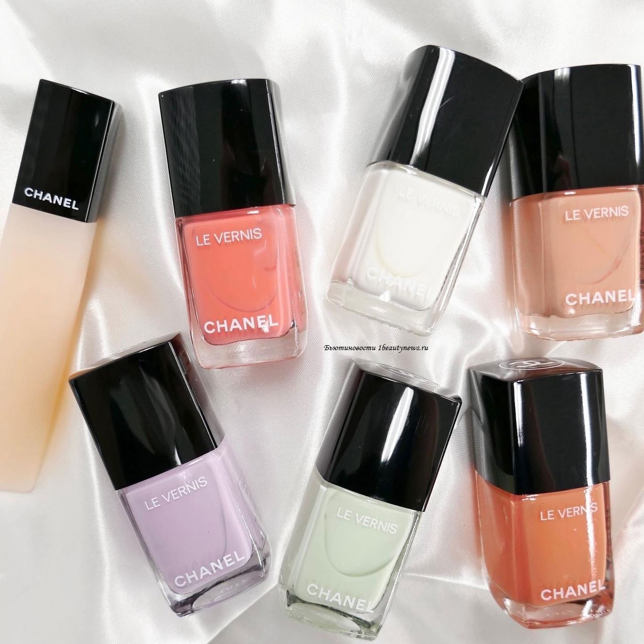Chanel Nail Collection Summer 2022 - Swatches