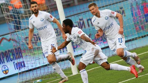 «Оренбург» обыграл «Уфу» во втором стыковом матче за право играть в премьер-лиге