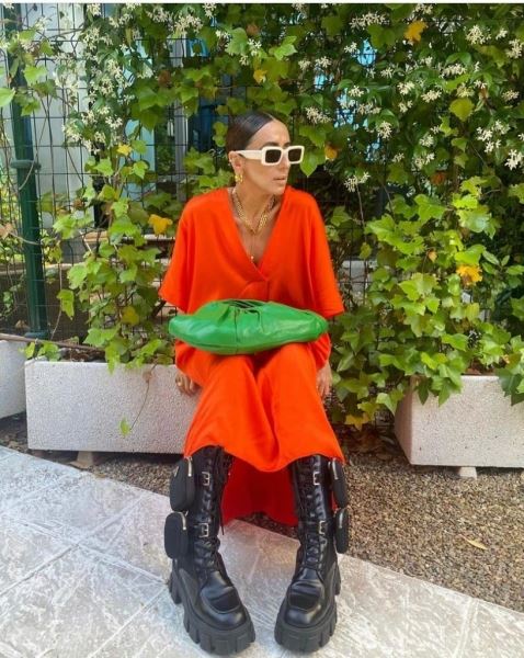 Оранжевый - еще один тренд этого лета: как его носят модные блогеры