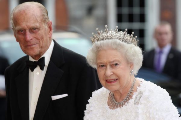 В день 100-летия принца Филиппа: жизнь и история любви с королевой