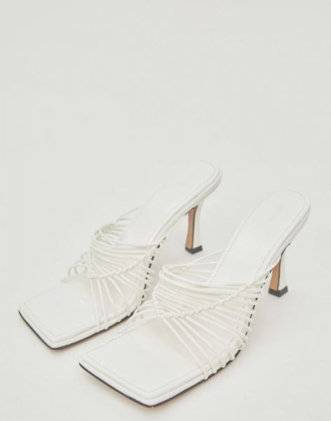 Wishlist: 10 пар белой обуви на лето